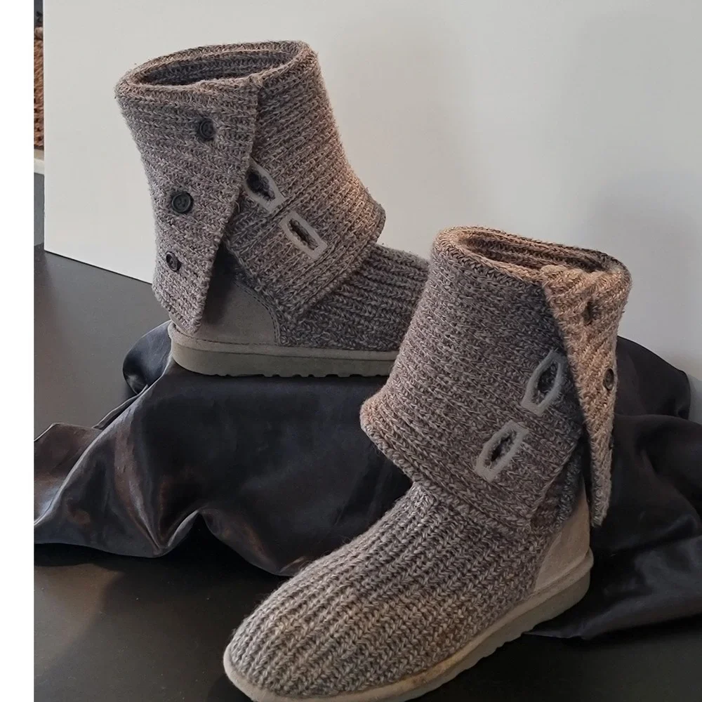 UGG Australia Cardy Grey Knit Tall Button Boots 5819 Womens‎ Size 7